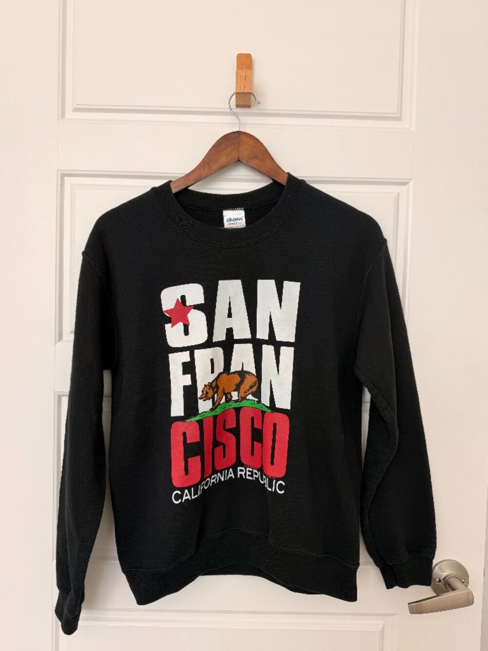 Gildan San Francisco California Republic Bear Crewneck Sweatshirt - Size Small